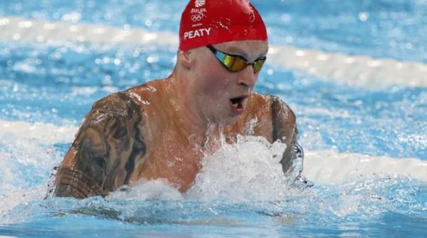 un nou caz de covid 19 la jo 2024 inotatorul britanic adam peaty pozitiv la o zi dupa ce a luat argintul olimpic la 100 m bras