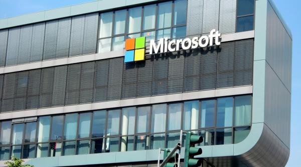 de ce au picat serviciile microsoft in toata lumea eroarea comisa de gigantul tehnologic la nici doua saptamani de la pana globala