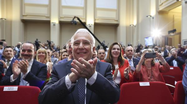 romania a avut si un noroc colosal existenta lui mugur isarescu bogdan chirieac de ziua de nastere a guvernatorului bnr cuvantul sau valoreaza mai mult decat ratingul de tara