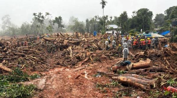 situatia tragica din india se complica dupa alunecarile de teren nici macar cadavrele nu mai pot fi identificate bilantul a ajuns la 196 de morti