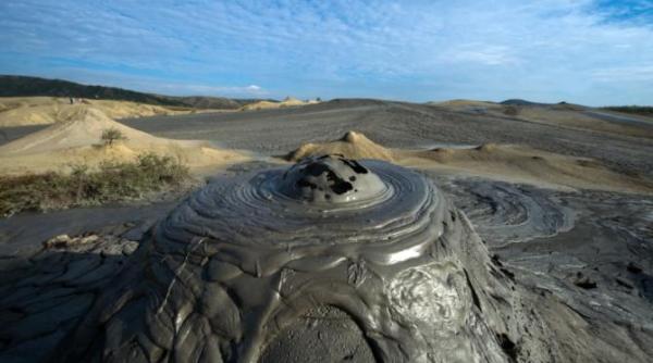 vulcanii noroiosi analizati de cercetatori internationali ce au descoperit despre bulele uriase de namol