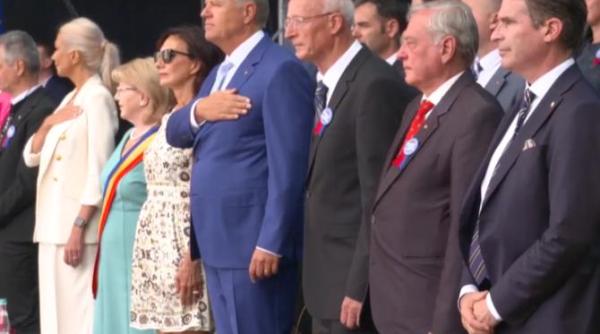 iohannis in fata a 10 000 de etnici germani la sibiu va urez bun venit in acest taram binecuvantat al europei