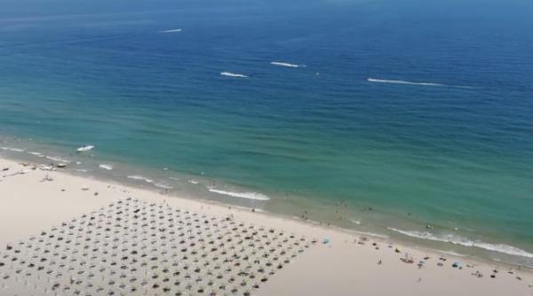 statiunea din bulgaria unde toate hotelurile apartin aceleiasi societati si toate au plaje private poti sa parchezi oriunde aici e o statiune cu bariera