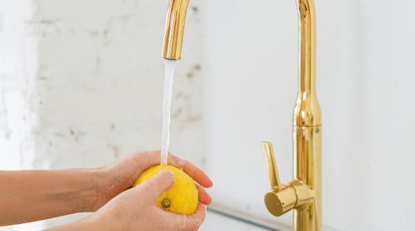 apel la romani pentru utilizarea rationala a apei in peste 400 de localitati din romania alimentarea se face cu restrictii cele mai afectate judete