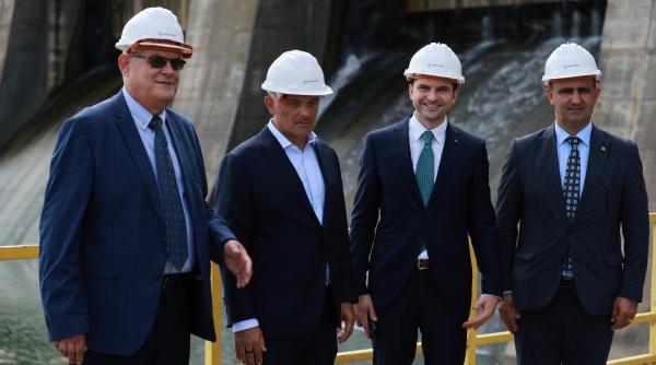 sebastian burduja ministrului energiei la hidrocentrala portile de fier i