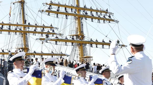 ciolacu emotionat si mandru la revenirea navei scoala mircea marina militara romaneasca va avea intotdeauna un viitor