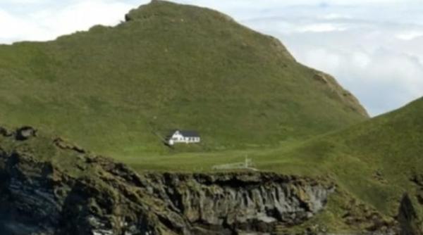 cea mai izolata casa din lume construita de un miliardar pregatit pentru dezastre mai exact pentru apocalipsa zombi