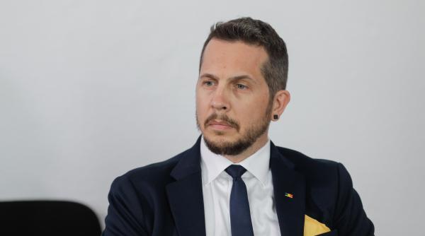 medicul gabriel diaconu isi da demisia din functia de consilier onorific al lui alexandru rafila incendiu dement impotriva medicilor