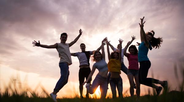 legea tinerilor nu poate fi aplicata nici la 18 ani de la promulgare facias cere sprijinul premierului marcel ciolacu