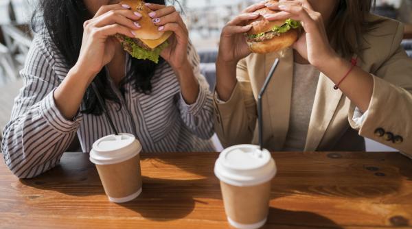 toate incep si se termina cu hai cat mi as dori sa avem si noi timp sa stam un pic sa stam locului sa mai privim lumea