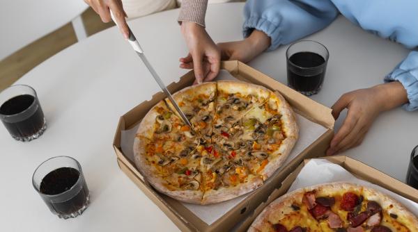cum iti pot afecta sanatatea cutiile de pizza riscurile pe care trebuie sa le cunosti