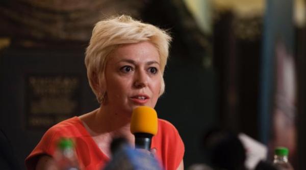 ada lupu hausvater despre actorii care fac politica suntem intr o tara barbara votul e pe ideea imi place sau nu mi place de cineva video