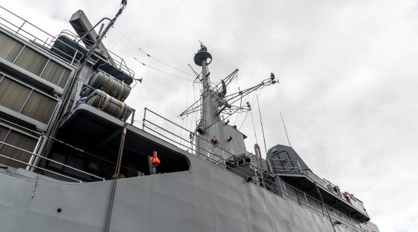 nava de razboi americana traverseaza stramtoarea taiwan provocand reactii din partea chinei