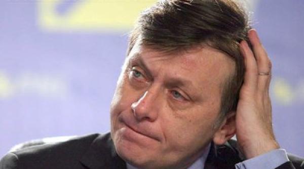 crin antonescu ciuca este sfatuit de niste ciubucari incompetenti il pun pe om sa minta