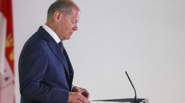 cancelarul german olaf scholz merge la locul atentatului din solingen