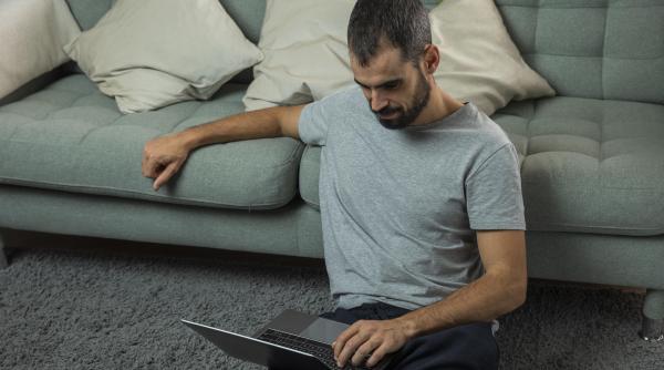 tara in care s a decis legal angajatii au dreptul de a se deconecta de la telefoane si mail uri dupa program