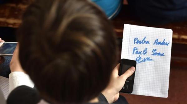 elevii sub 15 ani fara telefon la scoala tara unde se demareaza proiectul pilot