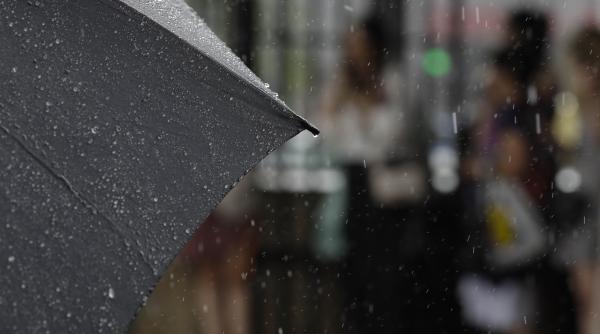 se schimba vremea de la ora 10 00 a intrat in vigoare alerta meteo de cod galben de furtuni pentru jumatate din tara harta zonelor vizate