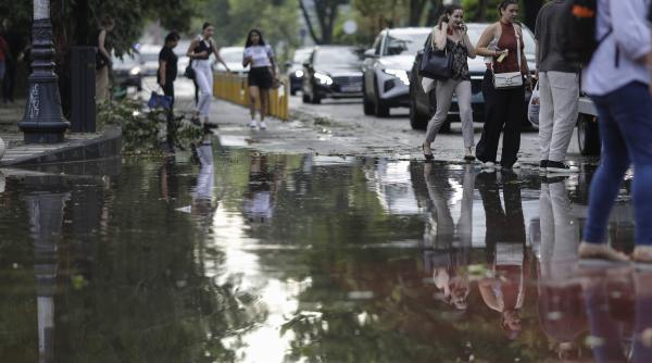 furtuna puternica in municipiul iasi zeci de apeluri la 112 video foto