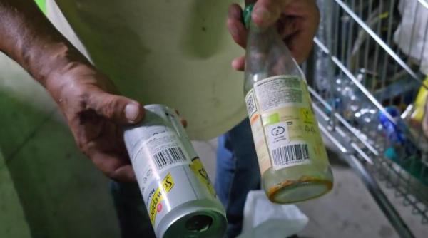 ei sunt cei care fac bani din ambalajele sgr cat castigi intr o zi daca le colectezi