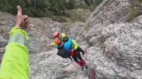 misiune spectaculoasa de salvare filmata de inspectoratul general de aviatie video