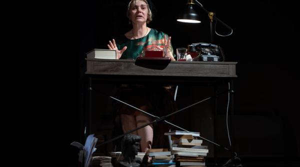 spectacolele lunii septembrie la teatrul godot cine va concerta in gradina palatului bragadiru