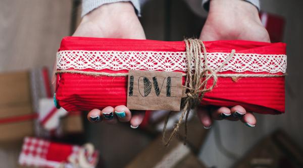 ce este made in romania box ideea unei romance prin care spune ca vrea sa schimbe mentalitati