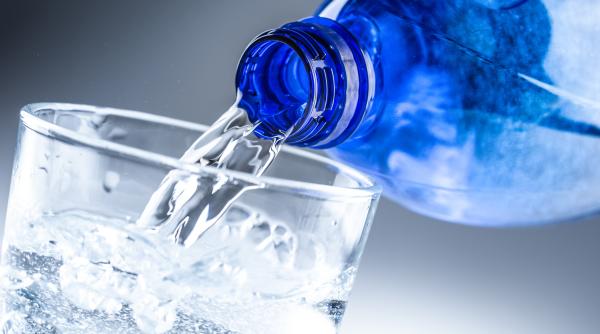 mituri despre consumul de apa minerala favorizeaza sau nu aparitia celulitei