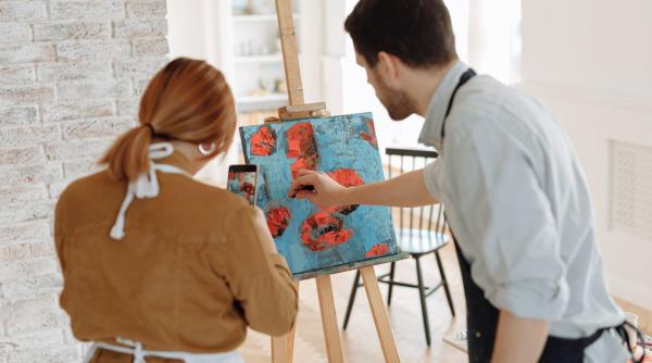 expozitie de arta psihopatologica la arcub hanul gabroveni art terapia forma de interventie terapeutica