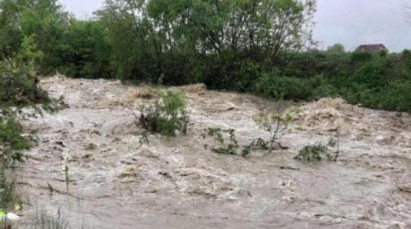 inhga cod galben de inundatii in 11 bazine hidrografice si pe raurile din dobrogea pana miercuri la miezul noptii