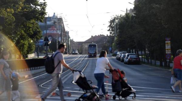 ins spor negativ al populatiei romaniei in luna iulie 2024