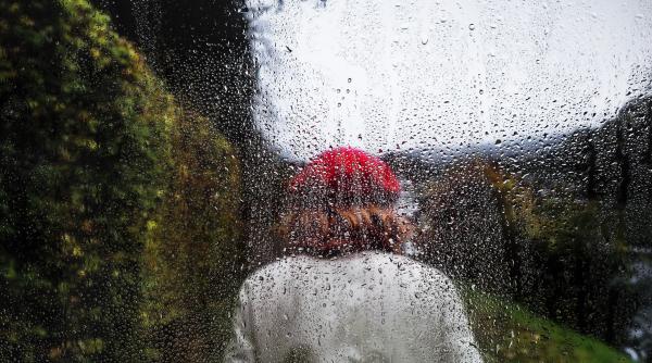 vine toamna cu ploi si temperaturi scazute mateescu minime foarte coborate inclusiv in bucuresti