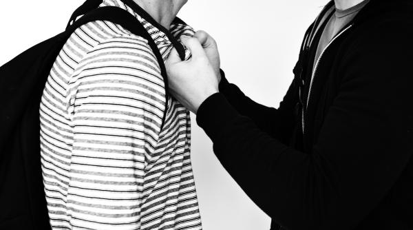 cei trei minori care ar fi agresat un elev olimpic din botosani retinuti