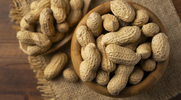 ce se intampla in corpul tau daca mananci un pumn de arahide in fiecare zi