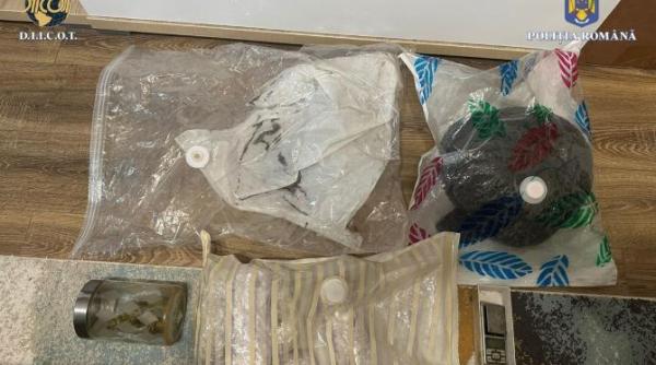 un barbat din iasi arestat dupa ce a fost prins in flagrant cand ridica un colet cu droguri de mare risc