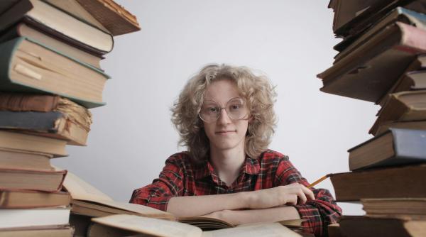 elevii nu isi vor mai putea filma profesorii in timpul orelor florian lixandru exista cateva exceptii