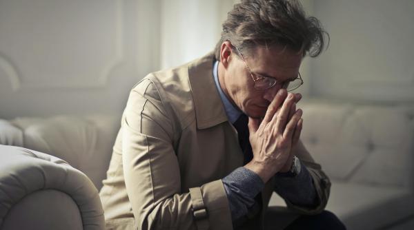 un roman si a dat in judecata fosta sotie dupa 20 de ani a aflat ca nu este tatal fetei pe care a crescut o