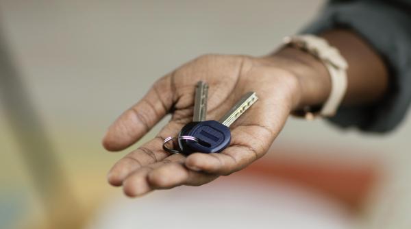 hotii de masini de lux folosesc un dispozitiv special de bruiere a semnalului ce sa facem pentru a ne feri de napasta