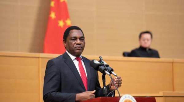 jocurile politice in floare presedintele in functie din zambia acuzat de ingerinte in sistemul de justitie