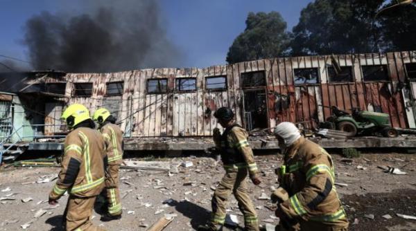 fuga din sudul libanului zeci de mii de oameni paralizeaza drumurile spre beirut deplasarile dureaza 12 ore