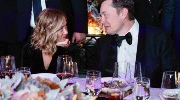 elon musk neaga o relatie romantica cu premierul italian giorgia meloni dupa ce fotografiile cu ei au devenit virale pe retelele sociale poze