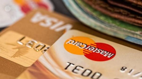 apare un nou sistem de plata bancile europene se desprind de visa si mastercard