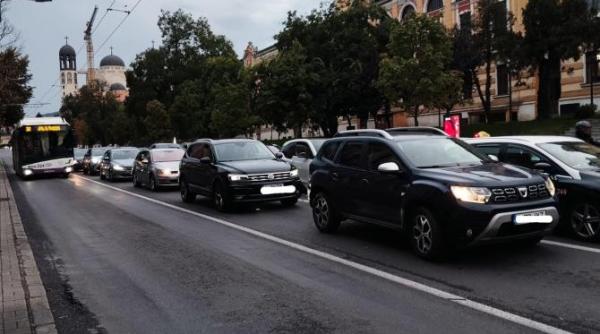 cum scapi de nervii din trafic timpii unda verde din fieful lui emil boc cum decongestioneaza clujul traficul