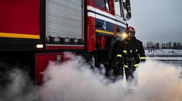 incendiu de vegetatie si gunoi menajer in sintesti a fost emis mesaj ro alert foto in articol
