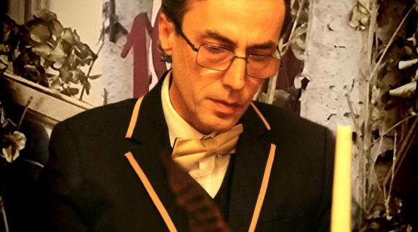 arte sub lupa cronici portrete marturii de stefan r apostol lansare la muzeul national al literaturii romane