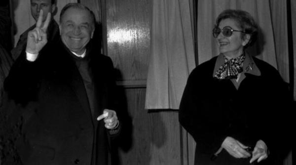 cum a scos iliescu 12 milioane de votanti din casa in timpuri in care nu existau retelele de socializare faza memorabila care i a facut pe toti sa rada