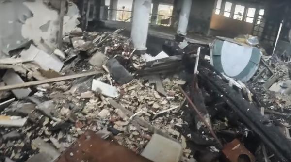 fosta vila a lui irinel columbeanu invadata de sobolani proprietatea de 10 000 mp de pe malul lacului snagov a ajuns in paragina foto video