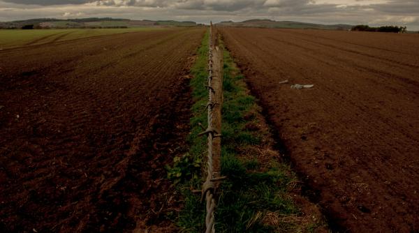 disputa asupra suveranitatii teritoriilor falkland malvinas reaprinde spiritele contextul cedarii insulelor chagos