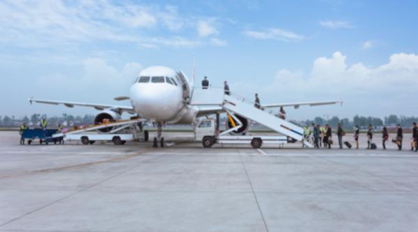 romanii care pleaca in strainatate n o mai fac neaparat din lipsa de bani iulian lorincz spune care e principalul motiv al exodului