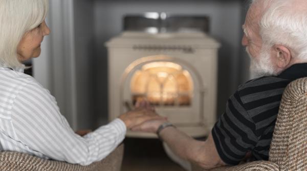 se dau 500 de lei pe perioada iernii cine beneficiaza de ajutorul de la stat